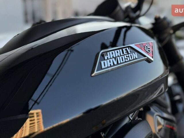 Харлей-Дэвидсон Спорстстер, объемом двигателя 1.25 л и пробегом 0 тыс. км за 22804 $, фото 4 на Automoto.ua