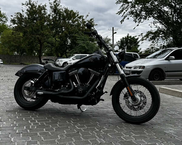 Синий Харлей-Дэвидсон Стрит Боб, объемом двигателя 1.69 л и пробегом 15 тыс. км за 11200 $, фото 7 на Automoto.ua