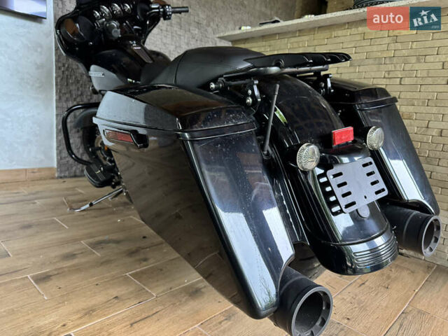 Чорний Харлей-Девідсон Стріт Глідє, об'ємом двигуна 1.8 л та пробігом 3 тис. км за 31000 $, фото 9 на Automoto.ua