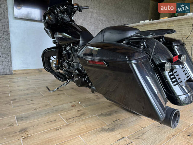 Чорний Харлей-Девідсон Стріт Глідє, об'ємом двигуна 1.8 л та пробігом 3 тис. км за 31000 $, фото 2 на Automoto.ua