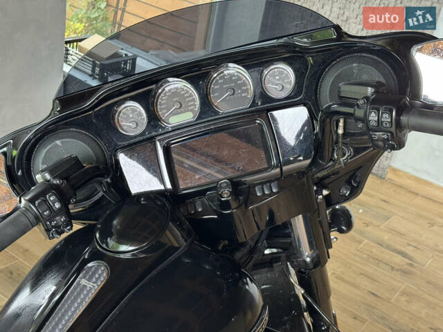Чорний Харлей-Девідсон Стріт Глідє, об'ємом двигуна 1.8 л та пробігом 3 тис. км за 31000 $, фото 5 на Automoto.ua