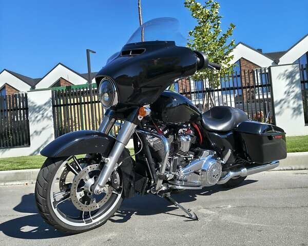 Черный Харлей-Дэвидсон Стрит Глиде, объемом двигателя 1.8 л и пробегом 67 тыс. км за 15500 $, фото 5 на Automoto.ua