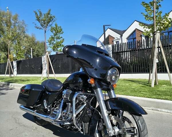 Черный Харлей-Дэвидсон Стрит Глиде, объемом двигателя 1.8 л и пробегом 67 тыс. км за 15500 $, фото 12 на Automoto.ua