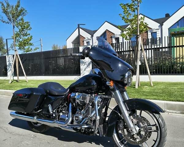 Черный Харлей-Дэвидсон Стрит Глиде, объемом двигателя 1.8 л и пробегом 67 тыс. км за 15500 $, фото 11 на Automoto.ua