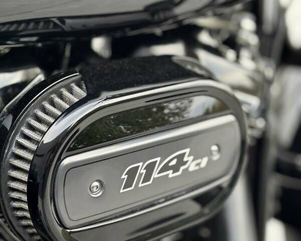 Чорний Харлей-Девідсон Стріт Глідє, об'ємом двигуна 1.87 л та пробігом 2 тис. км за 21900 $, фото 26 на Automoto.ua