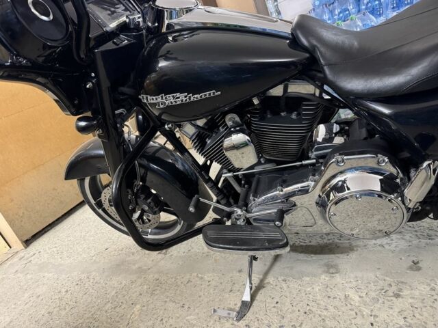 Харлей-Дэвидсон Стрит Глиде, объемом двигателя 1.7 л и пробегом 0 тыс. км за 15000 $, фото 1 на Automoto.ua