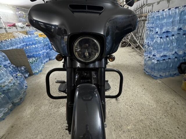 Харлей-Дэвидсон Стрит Глиде, объемом двигателя 1.7 л и пробегом 0 тыс. км за 15000 $, фото 3 на Automoto.ua