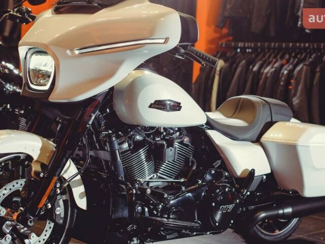 Харлей-Дэвидсон Стрит Глиде, объемом двигателя 1.92 л и пробегом 0 тыс. км за 39561 $, фото 1 на Automoto.ua