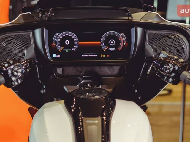 Харлей-Дэвидсон Стрит Глиде, объемом двигателя 1.92 л и пробегом 0 тыс. км за 39542 $, фото 8 на Automoto.ua