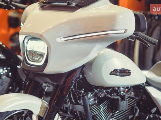 Харлей-Дэвидсон Стрит Глиде, объемом двигателя 1.92 л и пробегом 0 тыс. км за 39542 $, фото 6 на Automoto.ua