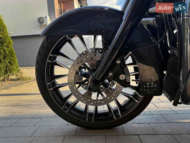 Серый Харлей-Дэвидсон Стрит Глиде, объемом двигателя 1.87 л и пробегом 11 тыс. км за 27300 $, фото 8 на Automoto.ua
