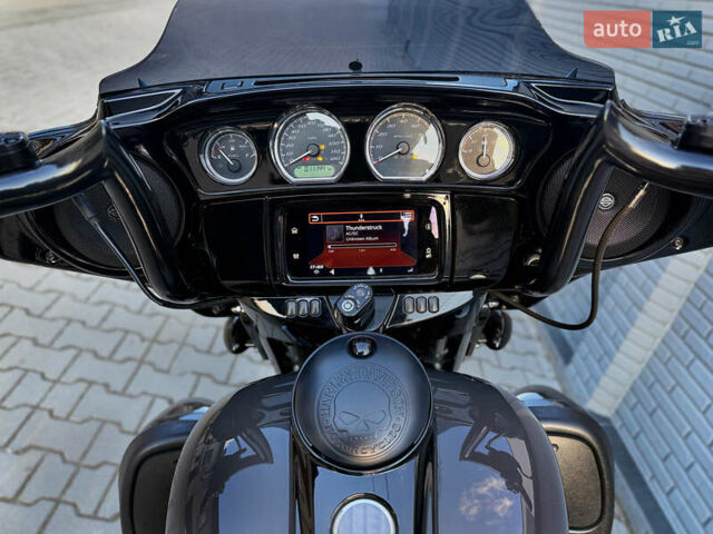 Серый Харлей-Дэвидсон Стрит Глиде, объемом двигателя 1.87 л и пробегом 11 тыс. км за 27300 $, фото 3 на Automoto.ua