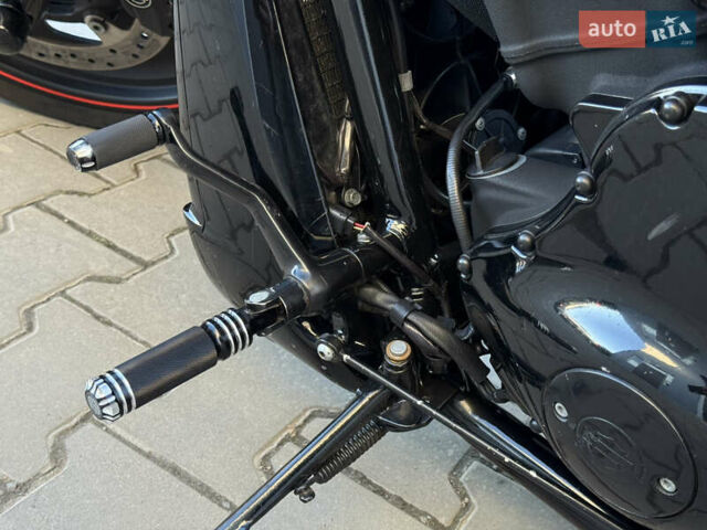Черный Харлей-Дэвидсон В-Род, объемом двигателя 1.3 л и пробегом 61 тыс. км за 13700 $, фото 16 на Automoto.ua