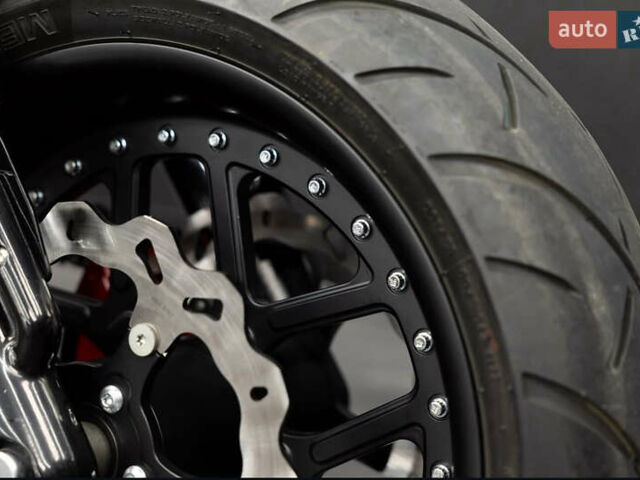 Черный Харлей-Дэвидсон В-Род, объемом двигателя 1.25 л и пробегом 2 тыс. км за 35000 $, фото 5 на Automoto.ua