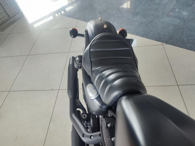 Черный Харлей-Дэвидсон XЛ, объемом двигателя 0.8 л и пробегом 3 тыс. км за 8490 $, фото 7 на Automoto.ua