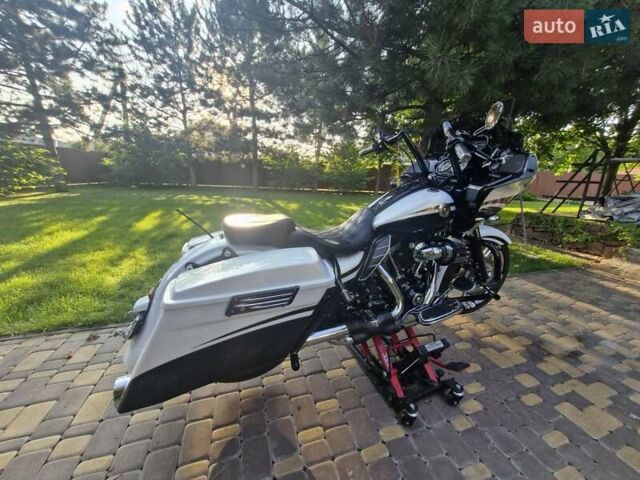 Харлей-Дэвидсон CVO Road Glide, объемом двигателя 1.8 л и пробегом 18 тыс. км за 16500 $, фото 14 на Automoto.ua