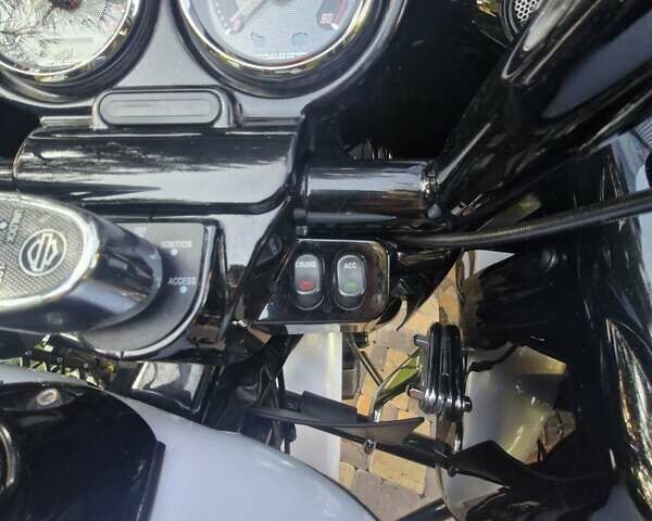 Харлей-Дэвидсон CVO Road Glide, объемом двигателя 1.8 л и пробегом 18 тыс. км за 16500 $, фото 3 на Automoto.ua