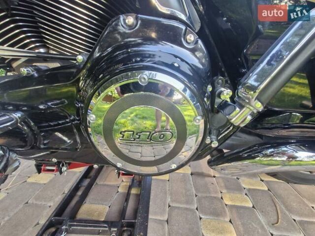 Харлей-Дэвидсон CVO Road Glide, объемом двигателя 1.8 л и пробегом 18 тыс. км за 16500 $, фото 12 на Automoto.ua