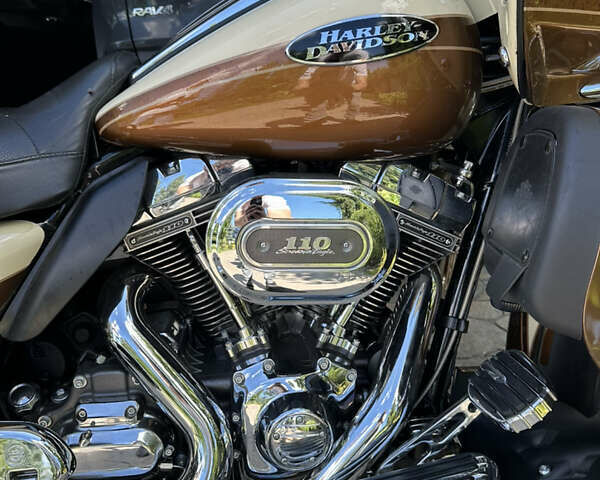 Харлей-Дэвидсон CVO Road Glide, объемом двигателя 1.8 л и пробегом 17 тыс. км за 37000 $, фото 7 на Automoto.ua