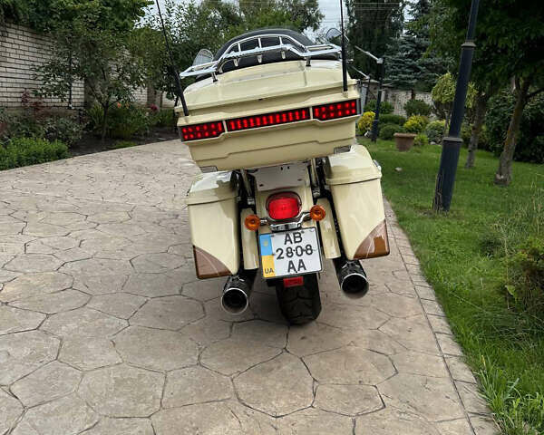 Харлей-Дэвидсон CVO Road Glide, объемом двигателя 1.8 л и пробегом 17 тыс. км за 37000 $, фото 2 на Automoto.ua