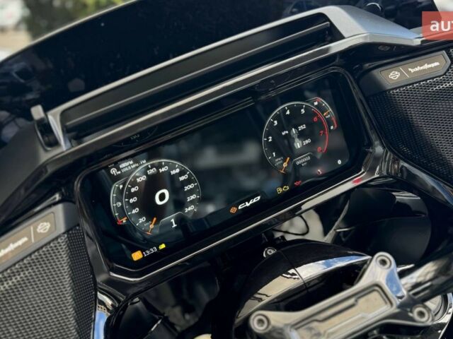 Харлей-Дэвидсон CVO Road Glide, объемом двигателя 1.98 л и пробегом 0 тыс. км за 61678 $, фото 2 на Automoto.ua