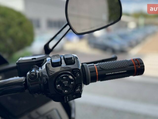 Харлей-Дэвидсон CVO Road Glide, объемом двигателя 1.98 л и пробегом 0 тыс. км за 61678 $, фото 20 на Automoto.ua