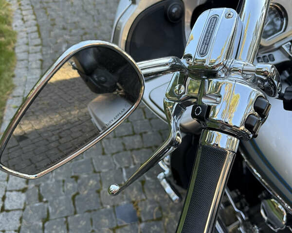Серый Харлей-Дэвидсон CVO Road Glide, объемом двигателя 1.8 л и пробегом 55 тыс. км за 20000 $, фото 7 на Automoto.ua