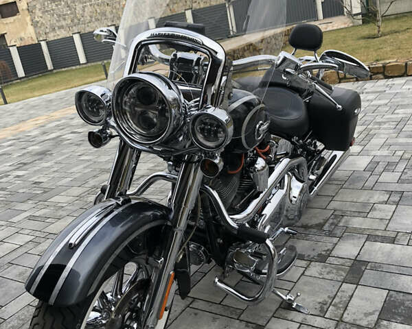 Серый Харлей-Дэвидсон CVO Softail, объемом двигателя 1.8 л и пробегом 26 тыс. км за 25000 $, фото 13 на Automoto.ua