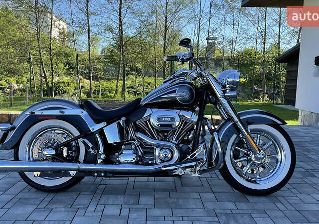 Серый Харлей-Дэвидсон CVO Softail, объемом двигателя 1.8 л и пробегом 26 тыс. км за 25000 $, фото 2 на Automoto.ua