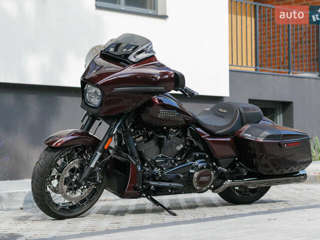 Коричневый Харлей-Дэвидсон CVO Street Glide, объемом двигателя 1.97 л и пробегом 1 тыс. км за 40000 $, фото 1 на Automoto.ua