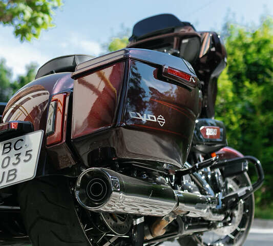 Коричневый Харлей-Дэвидсон CVO Street Glide, объемом двигателя 1.97 л и пробегом 1 тыс. км за 40000 $, фото 12 на Automoto.ua