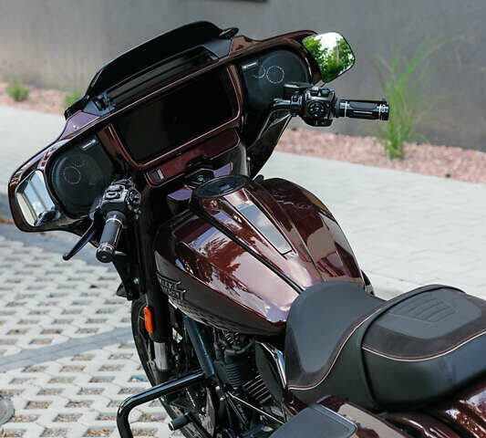 Коричневый Харлей-Дэвидсон CVO Street Glide, объемом двигателя 1.97 л и пробегом 1 тыс. км за 40000 $, фото 43 на Automoto.ua