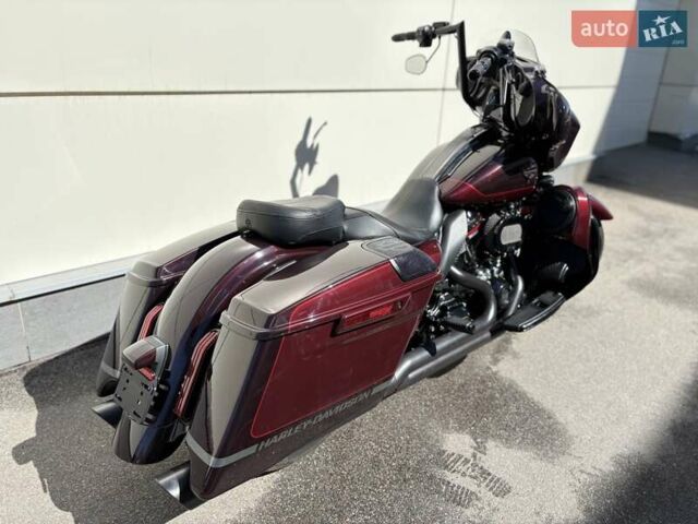 Красный Харлей-Дэвидсон CVO Street Glide, объемом двигателя 2.2 л и пробегом 18 тыс. км за 30400 $, фото 3 на Automoto.ua