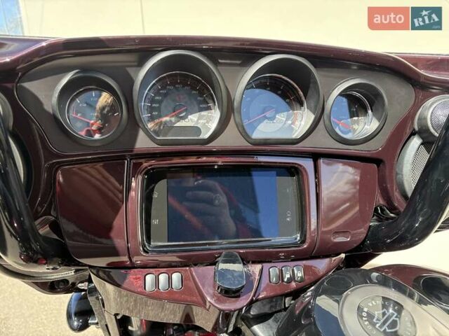 Красный Харлей-Дэвидсон CVO Street Glide, объемом двигателя 2.2 л и пробегом 18 тыс. км за 30400 $, фото 9 на Automoto.ua