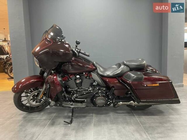 Харлей-Дэвидсон CVO Street Glide, объемом двигателя 1.9 л и пробегом 9 тыс. км за 35000 $, фото 1 на Automoto.ua