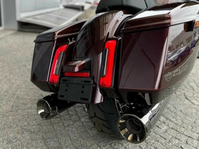 Харлей-Дэвидсон CVO Street Glide, объемом двигателя 1.98 л и пробегом 0 тыс. км за 59931 $, фото 10 на Automoto.ua