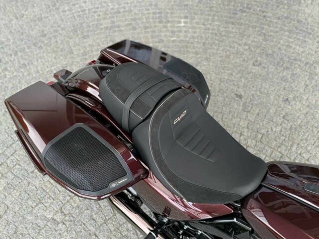 Харлей-Дэвидсон CVO Street Glide, объемом двигателя 1.98 л и пробегом 0 тыс. км за 59931 $, фото 14 на Automoto.ua
