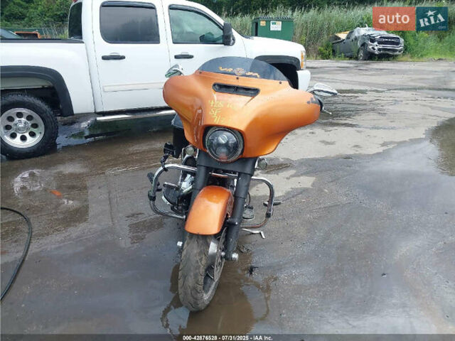 Помаранчевий Харлей-Девідсон CVO Street Glide, об'ємом двигуна 0 л та пробігом 45 тис. км за 2900 $, фото 4 на Automoto.ua