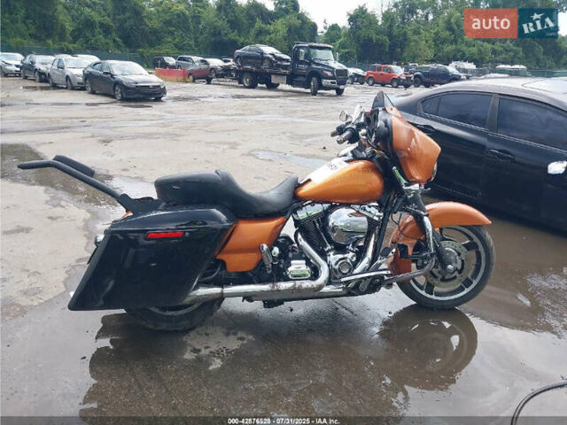 Помаранчевий Харлей-Девідсон CVO Street Glide, об'ємом двигуна 0 л та пробігом 45 тис. км за 2900 $, фото 8 на Automoto.ua