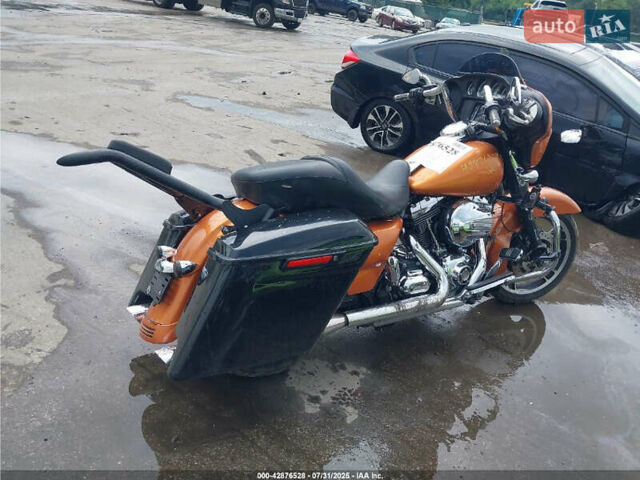Помаранчевий Харлей-Девідсон CVO Street Glide, об'ємом двигуна 0 л та пробігом 45 тис. км за 2900 $, фото 3 на Automoto.ua