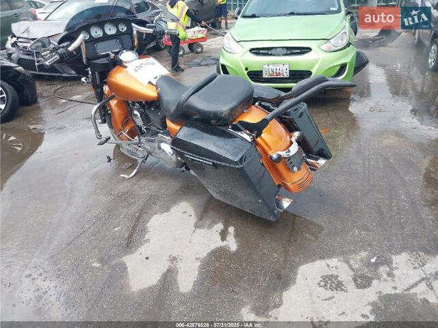 Помаранчевий Харлей-Девідсон CVO Street Glide, об'ємом двигуна 0 л та пробігом 45 тис. км за 2900 $, фото 2 на Automoto.ua
