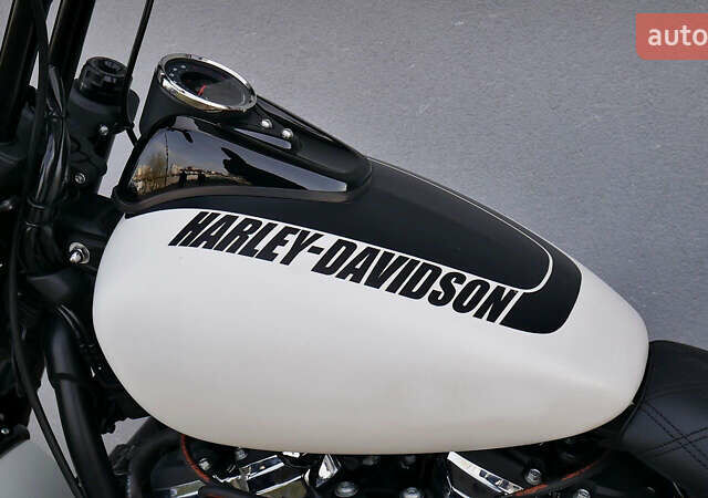 Белый Харлей-Дэвидсон Fat Bob, объемом двигателя 1.75 л и пробегом 18 тыс. км за 21000 $, фото 26 на Automoto.ua