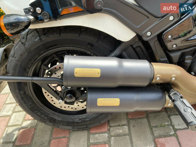 Білий Харлей-Девідсон Fat Bob, об'ємом двигуна 1.9 л та пробігом 2 тис. км за 22000 $, фото 16 на Automoto.ua
