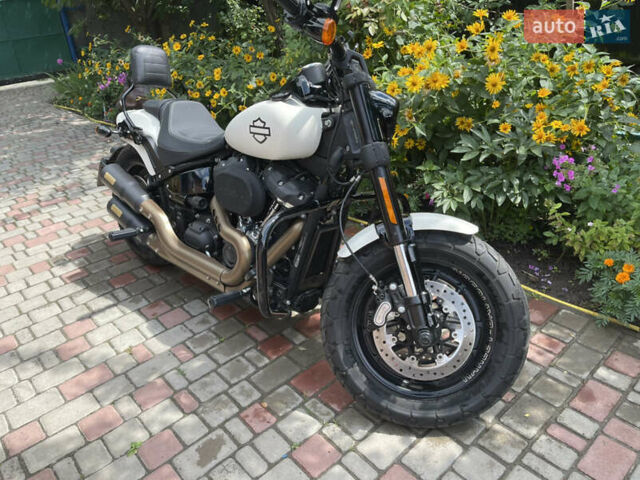Білий Харлей-Девідсон Fat Bob, об'ємом двигуна 1.9 л та пробігом 2 тис. км за 22000 $, фото 18 на Automoto.ua