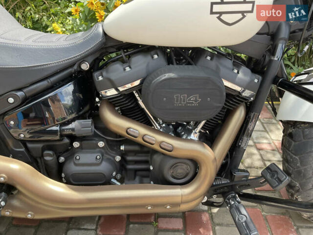 Білий Харлей-Девідсон Fat Bob, об'ємом двигуна 1.9 л та пробігом 2 тис. км за 22000 $, фото 17 на Automoto.ua