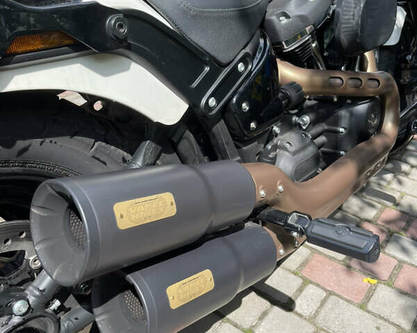 Білий Харлей-Девідсон Fat Bob, об'ємом двигуна 1.9 л та пробігом 2 тис. км за 22000 $, фото 2 на Automoto.ua