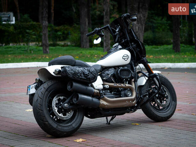 Черный Харлей-Дэвидсон Fat Bob, объемом двигателя 1.87 л и пробегом 22 тыс. км за 24900 $, фото 2 на Automoto.ua