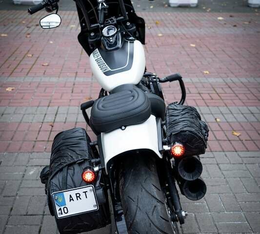 Черный Харлей-Дэвидсон Fat Bob, объемом двигателя 1.87 л и пробегом 22 тыс. км за 24900 $, фото 4 на Automoto.ua