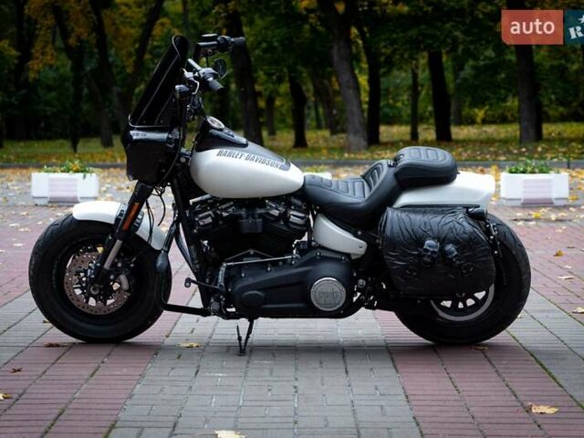 Черный Харлей-Дэвидсон Fat Bob, объемом двигателя 1.87 л и пробегом 22 тыс. км за 24900 $, фото 6 на Automoto.ua