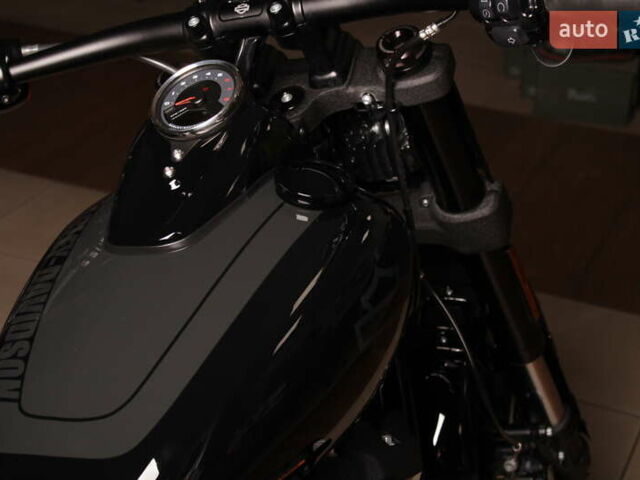 Черный Харлей-Дэвидсон Fat Bob, объемом двигателя 0 л и пробегом 13 тыс. км за 19000 $, фото 9 на Automoto.ua